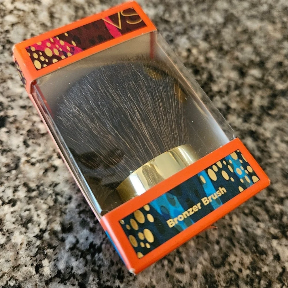 🆕️Victoria's Secret Beauty Kabuki Bronzer Brush
